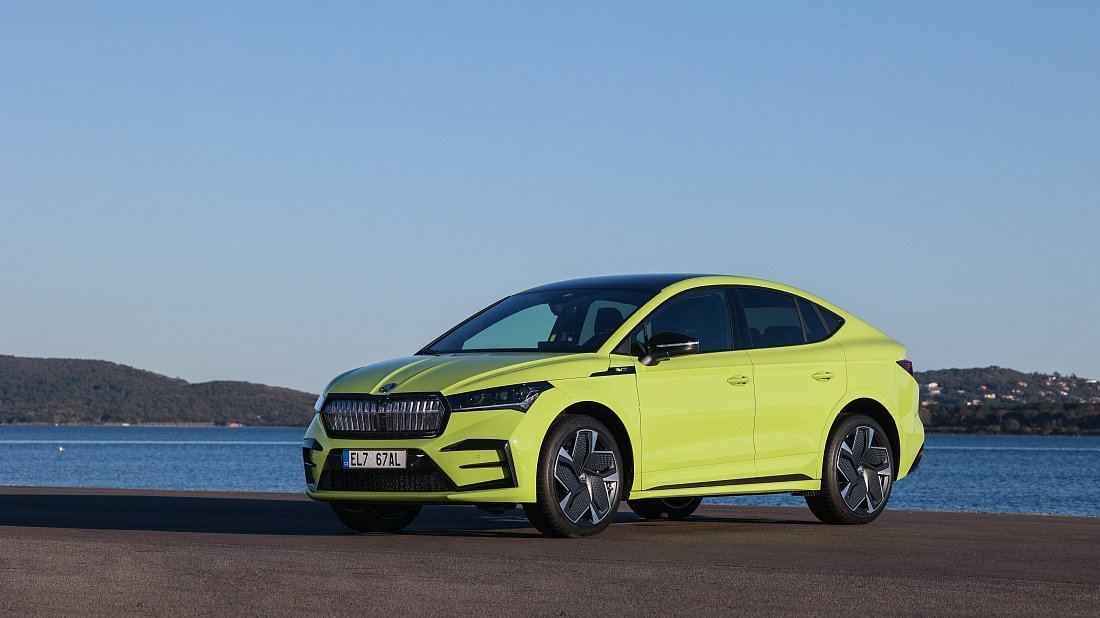 Škoda Enyaq Coupe RS (2023-…) front view, front quarter, diagonal, exterior