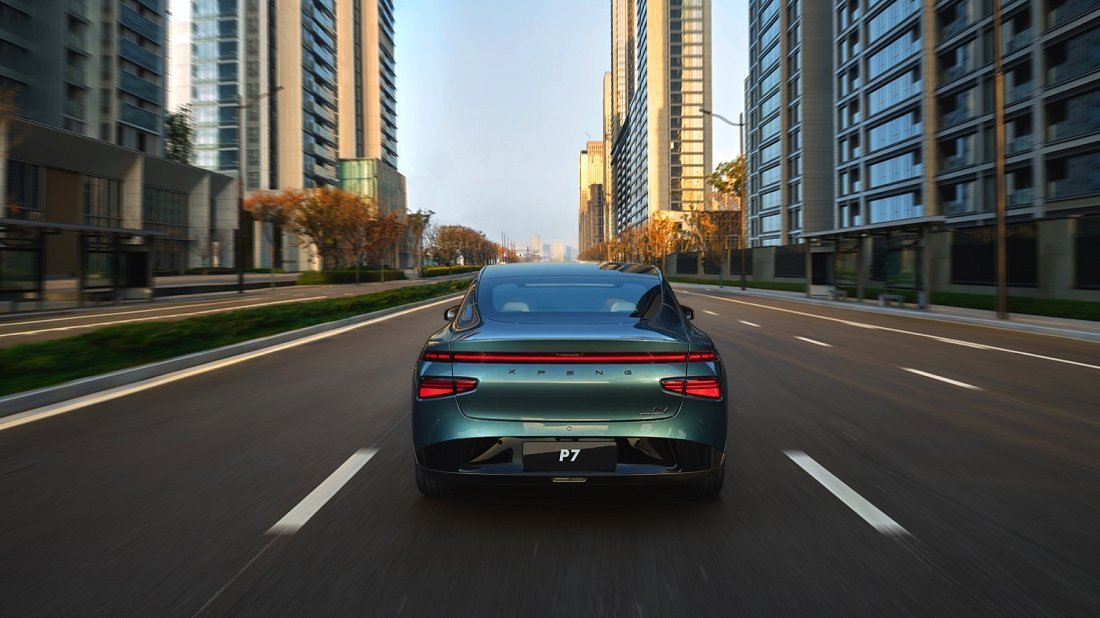XPENG P7 AWD Performance (2023-…) rear view, taillights, trunk, spoiler, badge, bumper, exterior