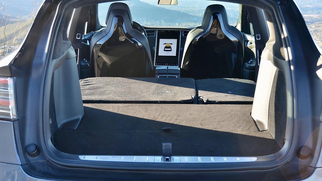 Tesla Model X Long Range Plus (2020-2021) trunk, boot, expanded, folded seats, maximum volume, max cargo, max capacity, max storage