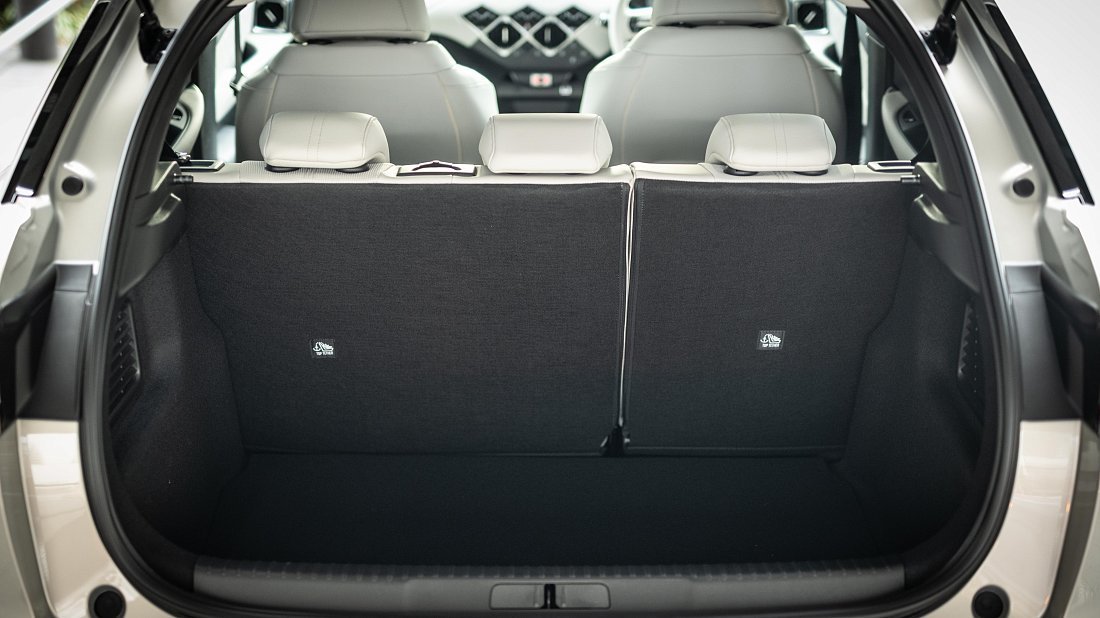 DS 3 Crossback E-Tense (2020-2022) trunk, boot, seats up, seats upright, cargo space, cargo volume, cargo capacity, storage