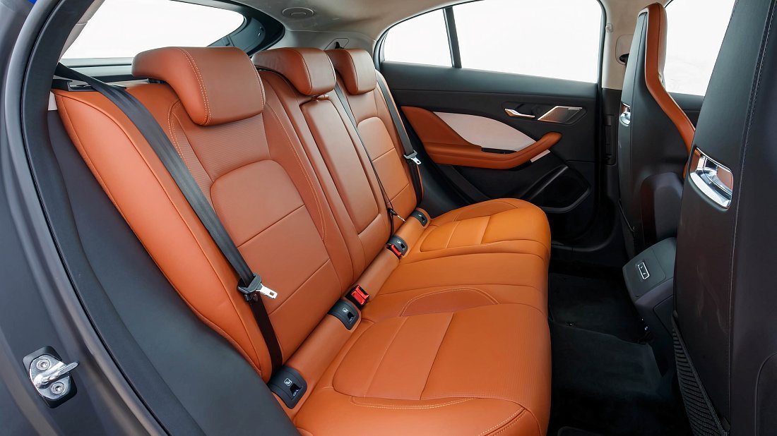 Jaguar I-Pace EV320 (2020-2024) rear seats, back seats, passenger seats, legroom, headroom, interior