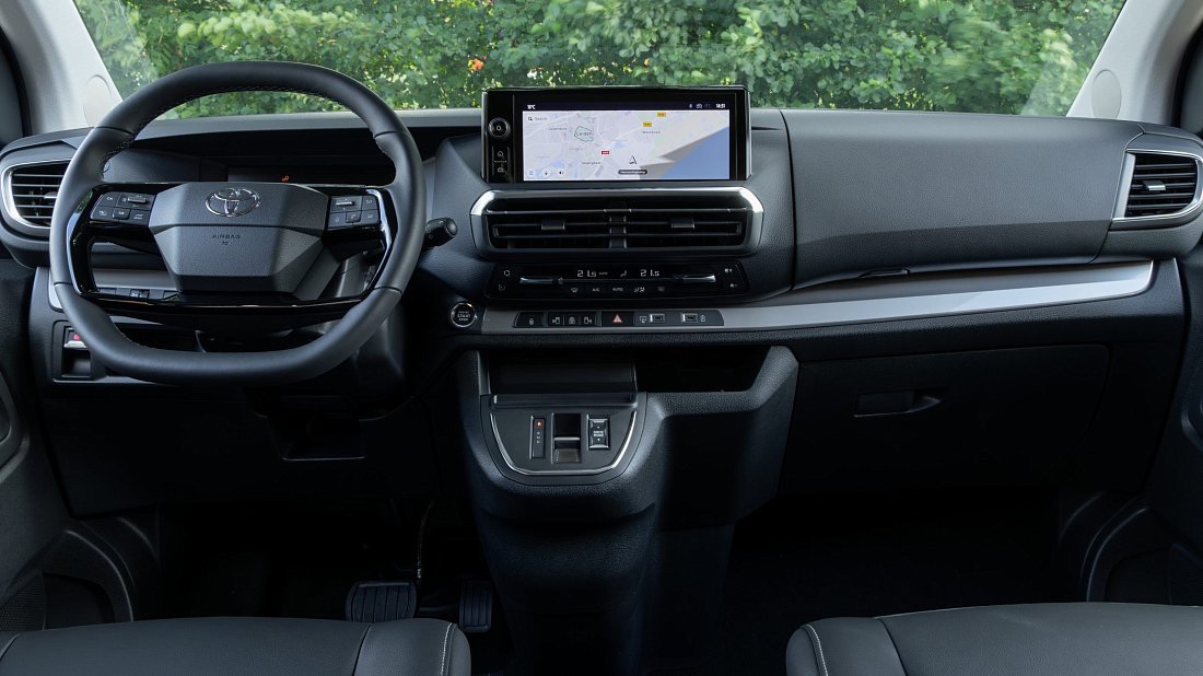 Toyota Proace Verso Electric L1 50 kWh (2024-...) interior, front seat, driver seat, dashboard, steering wheel, infotainment, cockpit