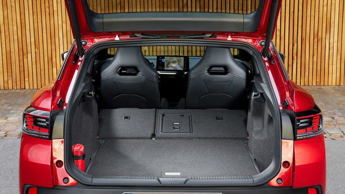 Volkswagen ID.5 GTX (2023-…) trunk, boot, expanded, folded seats, maximum volume, max cargo, max capacity, max storage